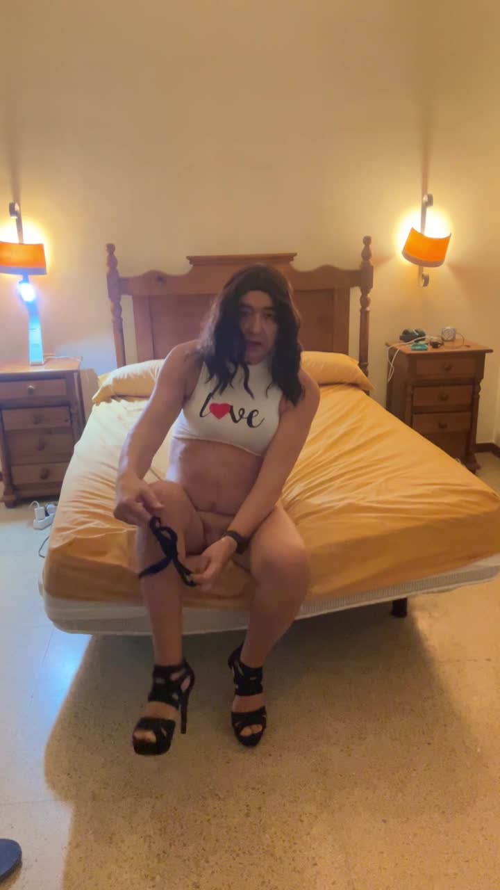 Daniela Monroe in the bedroom, miniskirt, heels, anal